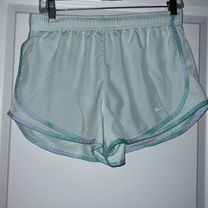 Nike tempo running short
